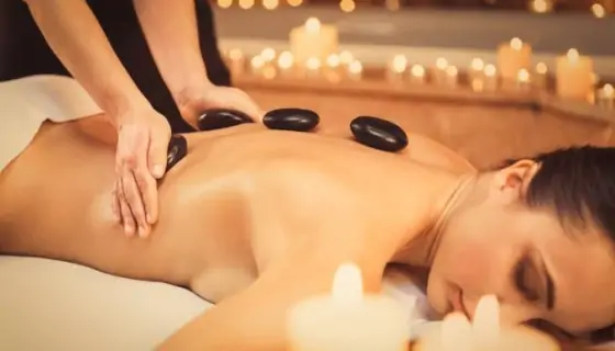 MASSAGE ĐÁ NÓNG